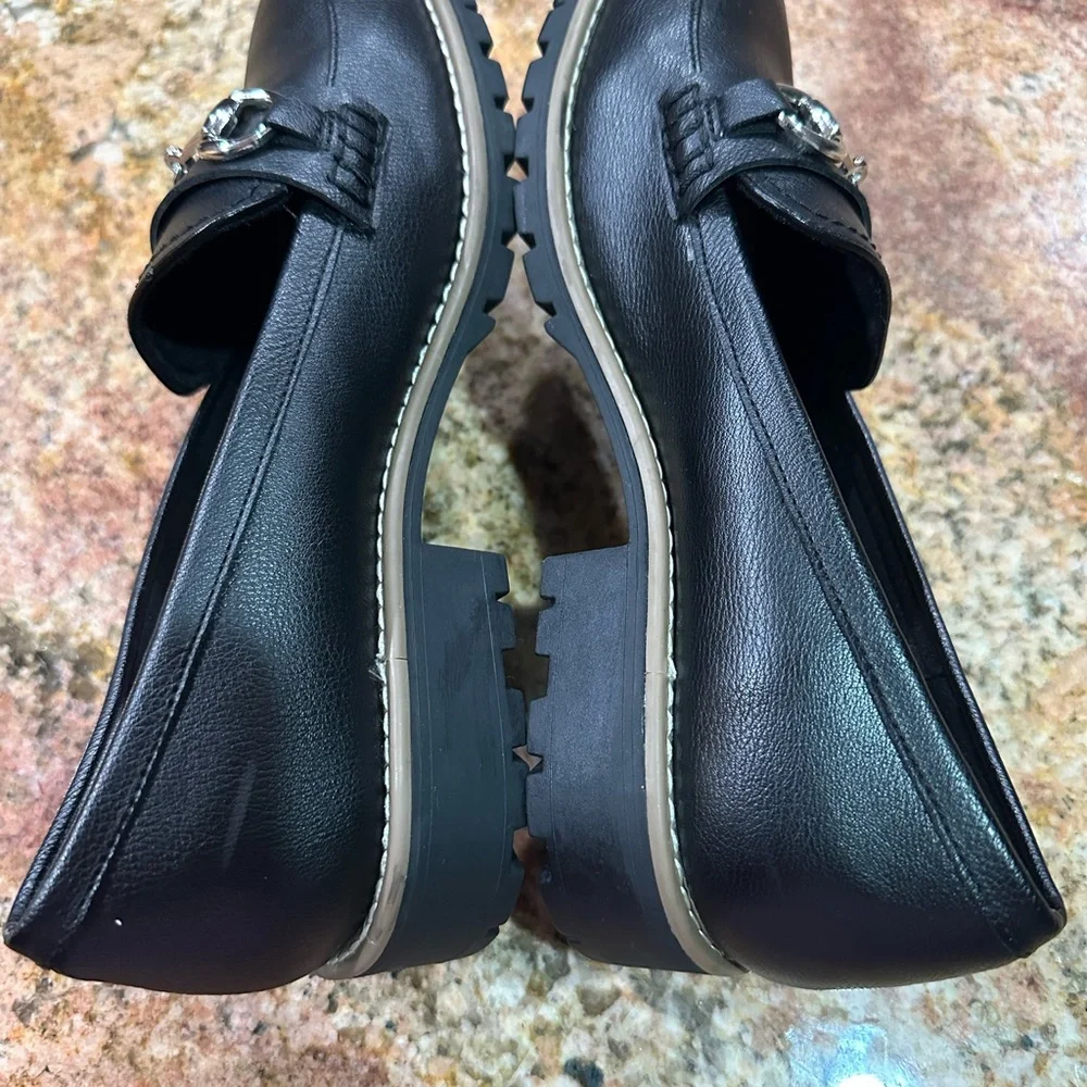 DV Dolce Vita Women's Cedar Loafer Size 9 Black Slip on